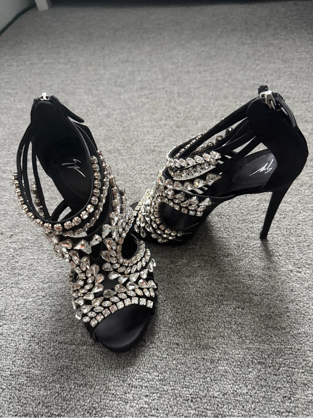 Giuseppe Zanotti Black Crystal Embellished Strappy Sandals - Picture 6 of 8
